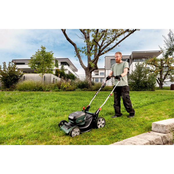Акумуляторна газонокосарка Metabo RM 36-18 LTX BL 46, каркас