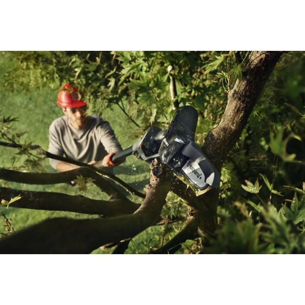 Аккумуляторный цепной веткорез Husqvarna Aspire PE5-P4A с телескопической штангой, 1×4.0 Ah, з/у