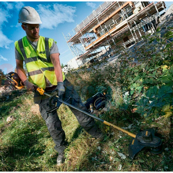 Акумуляторна безщіткова коса Dewalt DCM571X1, 1x54 В Li-Ion Flexvolt 3.0 Ah, з/п