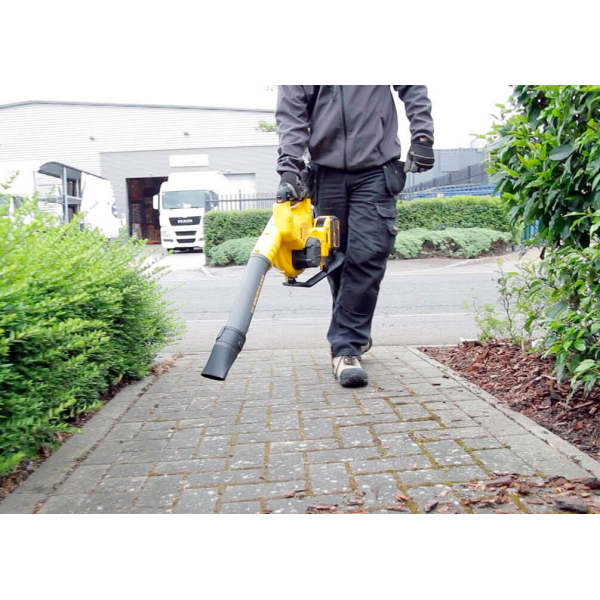 Аккумуляторная воздуходувка DeWALT DCM572X1, 1 акб Li-Ion Flexvolt 54 В, з/у