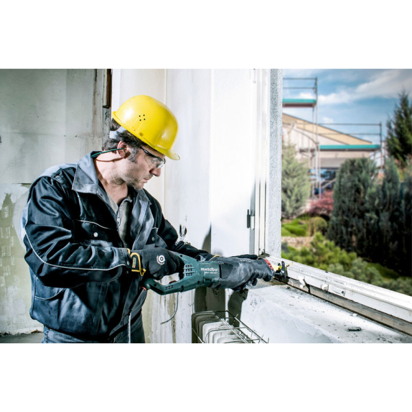 Сабельная пила Metabo SSEP 1400 MVT