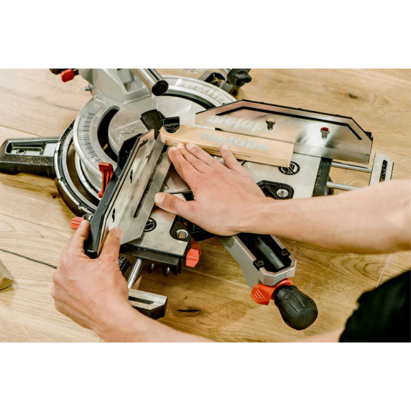 Торцовочная пила Metabo KGSV 72 Xact SYM